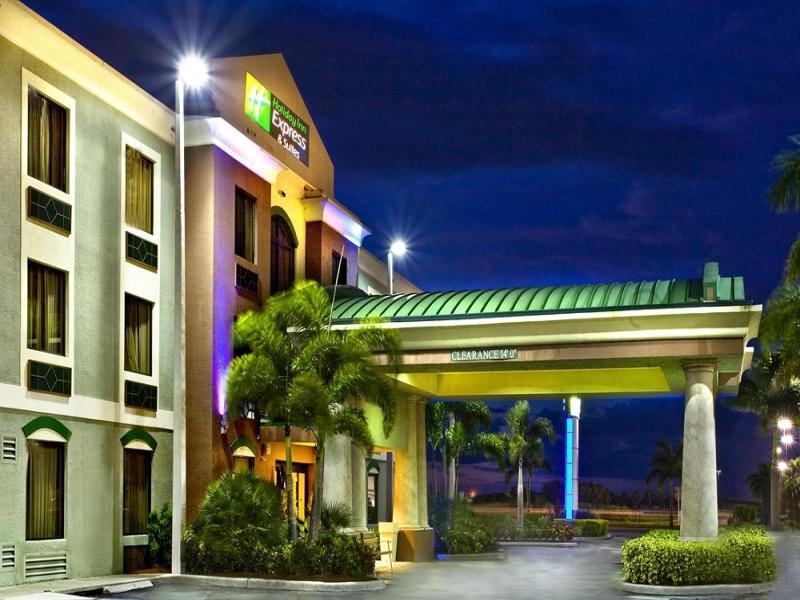 Holiday Inn Express Hotel & Suites Clewiston By Ihg Bagian luar foto