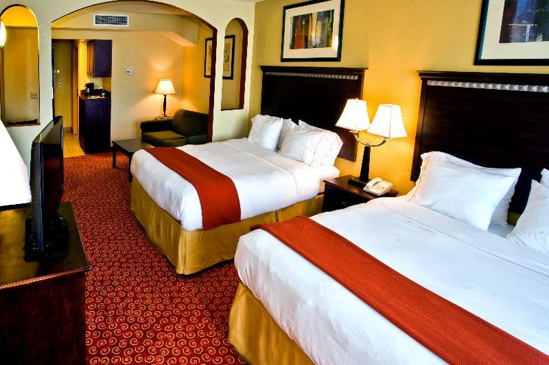 Holiday Inn Express Hotel & Suites Clewiston By Ihg Bagian luar foto